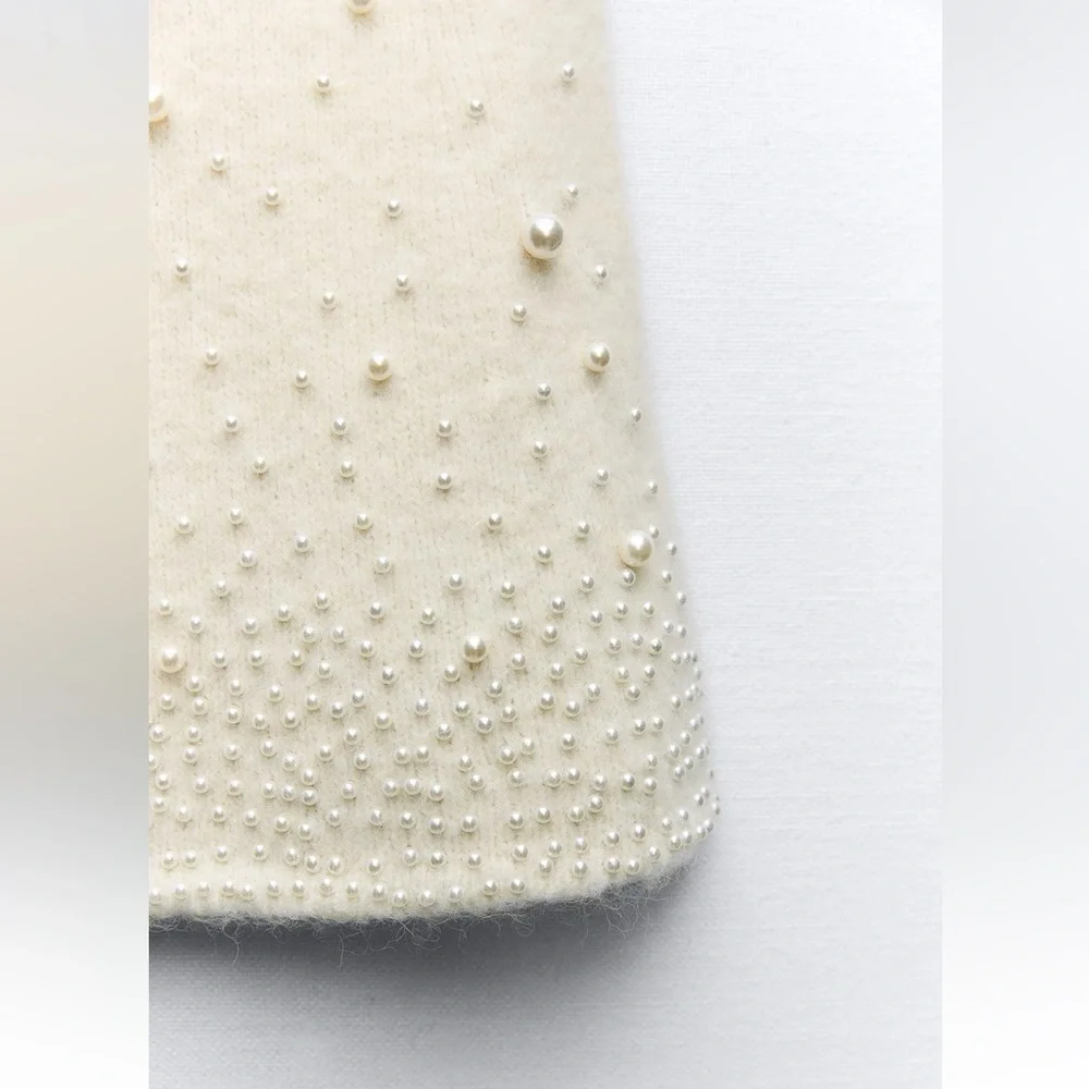 PEARL KNIT MINI SKIRT - Picture 8 of 9